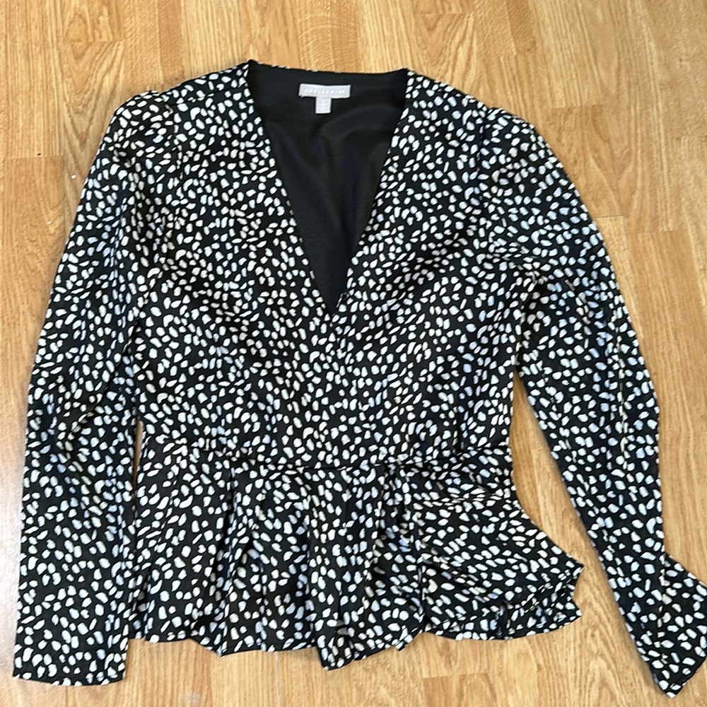 Chelsea 28 brand wrap blouse, super comfy and soft, size XS, used